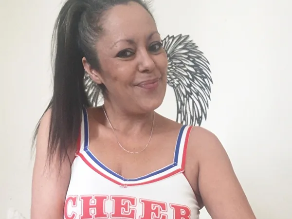Cleopatra, 51yo cam performer